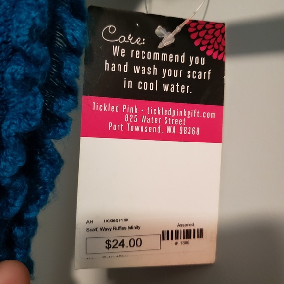 Infinity Scarf - Picture 5 of 5